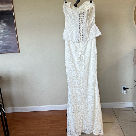 House of CB Solaine Ivory Lace Corset Maxi Dress Size L A-C NWOT Floral lace - Picture 9 of 17